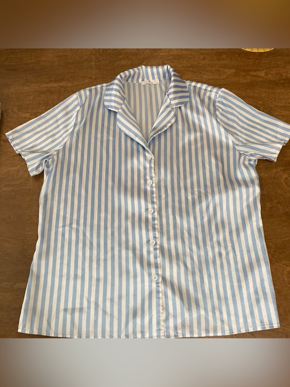 Blue white stripe satin pj top
Size M
Great used condition
